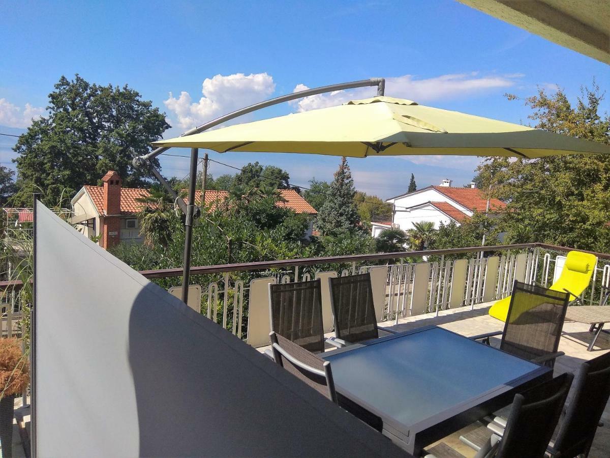 Apartments Martina Njivice Ngoại thất bức ảnh