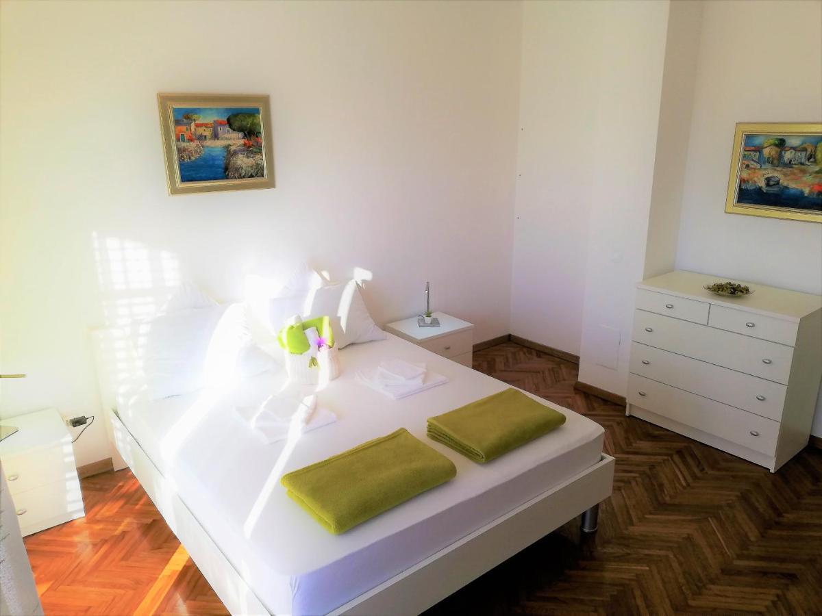 Apartments Martina Njivice Ngoại thất bức ảnh